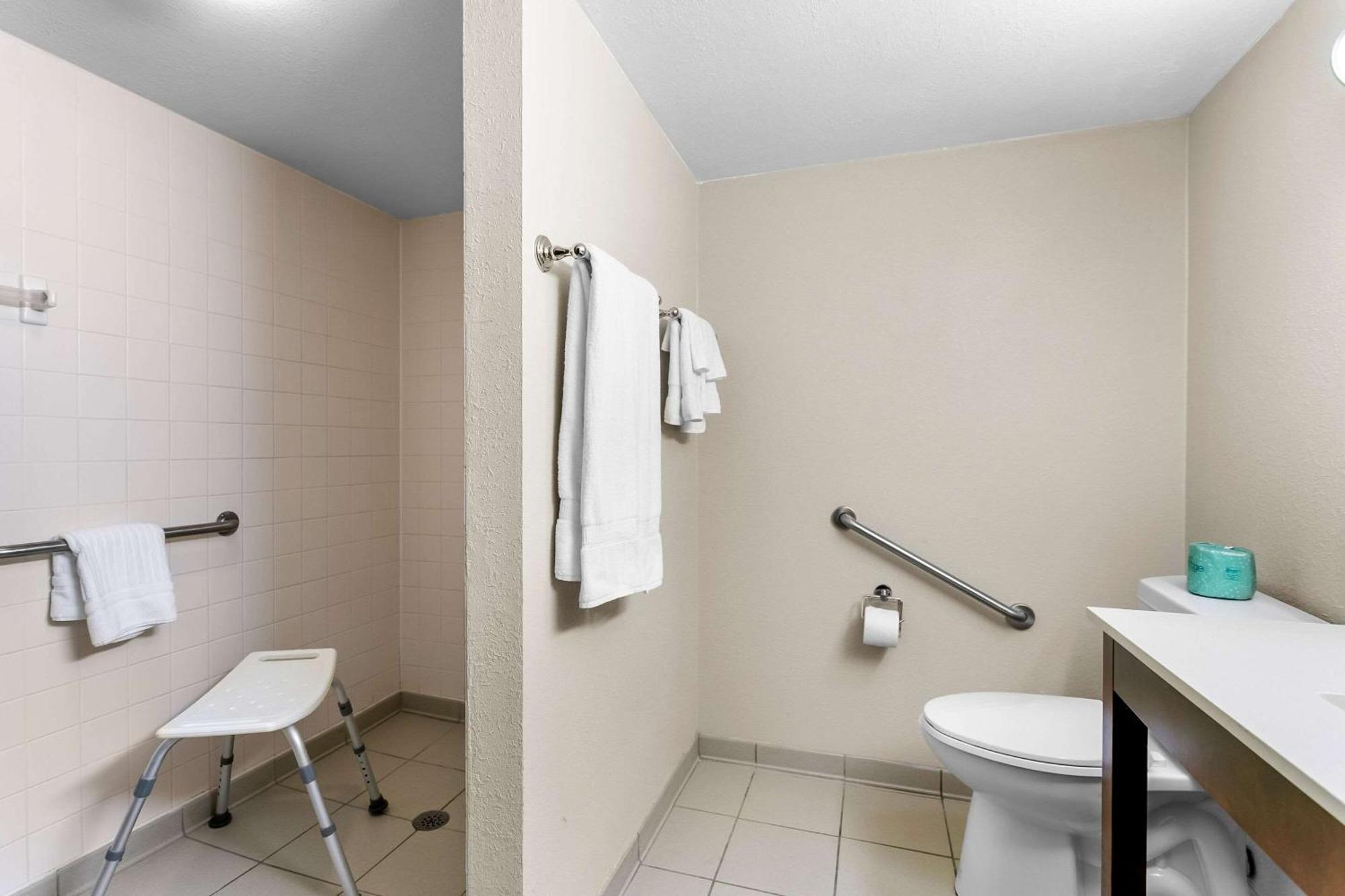 Comfort Inn Red Horse Frederick Exterior foto