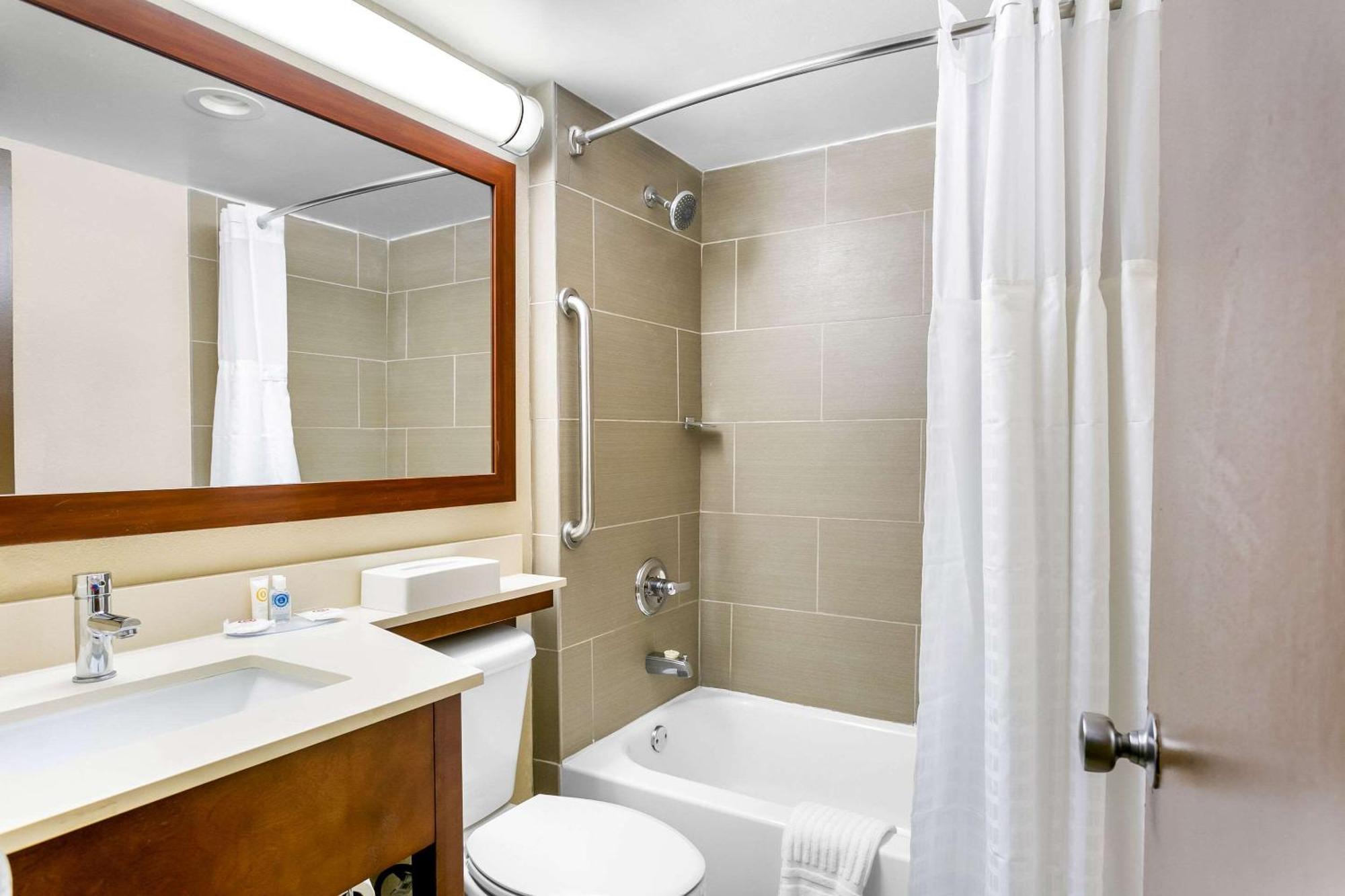 Comfort Inn Red Horse Frederick Exterior foto
